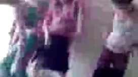 Він зняв штани порно ...