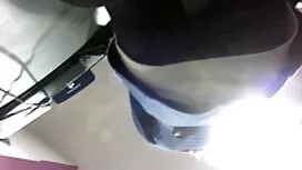 П'яна дівчина цікави ...